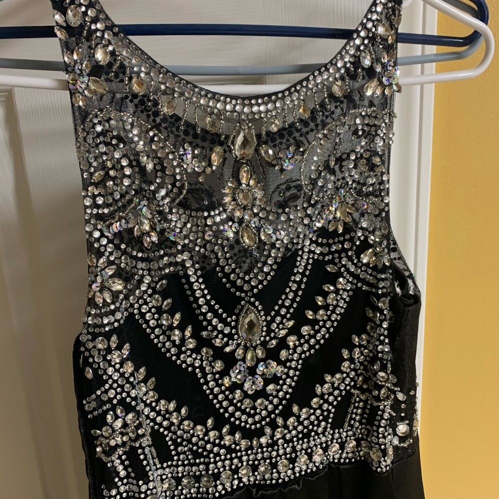 Beautiful Prom Dress - Picture 3 of 3